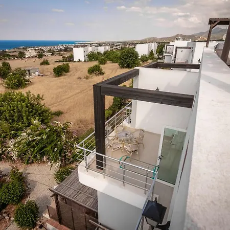 Joya Cyp Moonlit Penthouse דירה Agios Amvrosios (Kyrenia)